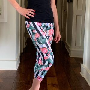 Rare lulu lemon Capri leggings size 4